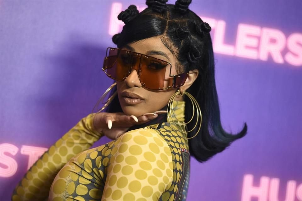 La cantante compartió videos en los que interpreta temas del fallecido cantante Camilo Sesto.