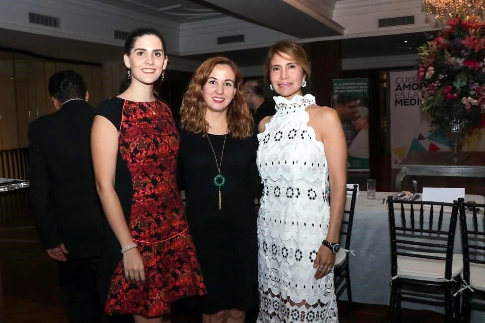 Nena Dillon, Jéssica Escobdeo y Paulette Moreno de Alanís