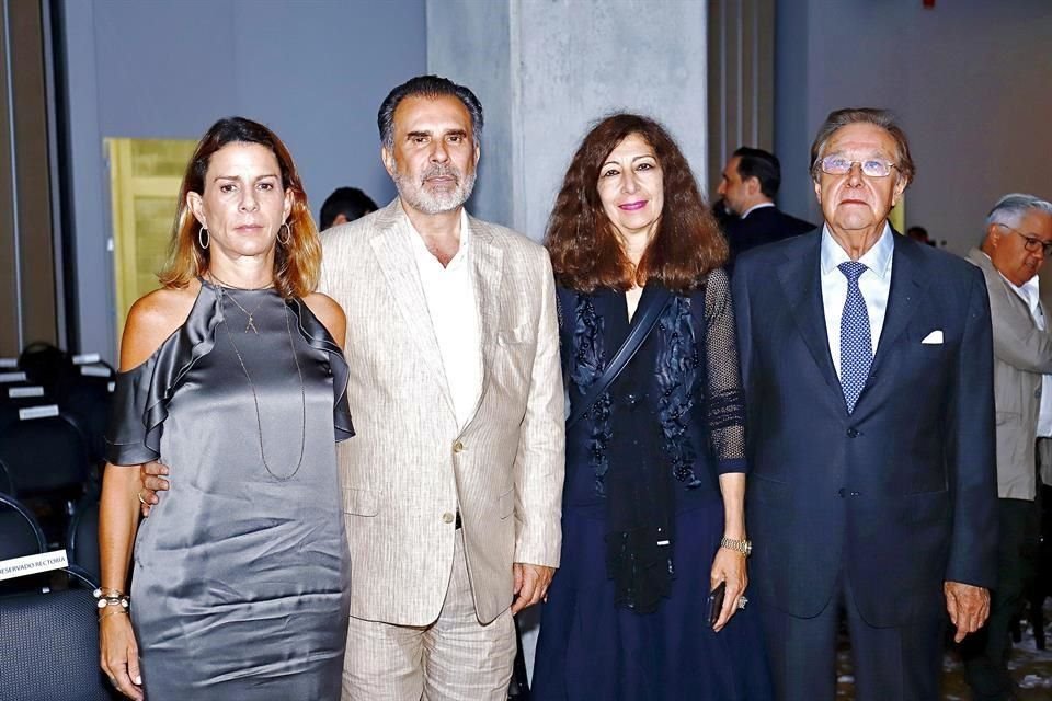 Bárbara Garza, Abelardo Morales, Balbina Fernández de Ruiz y Alejandro Ruiz