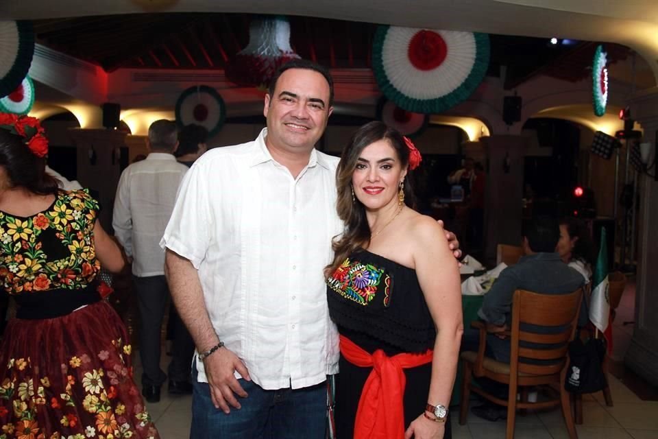 Alberto Tamez Garza y Cristina Chapa de Tamez