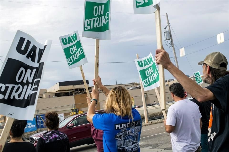 La huelga comenzará pasada la medianoche de este domingo, cuando expira un acuerdo laboral alcanzado hace cuatro años y cuya renovación estaba siendo negociada.