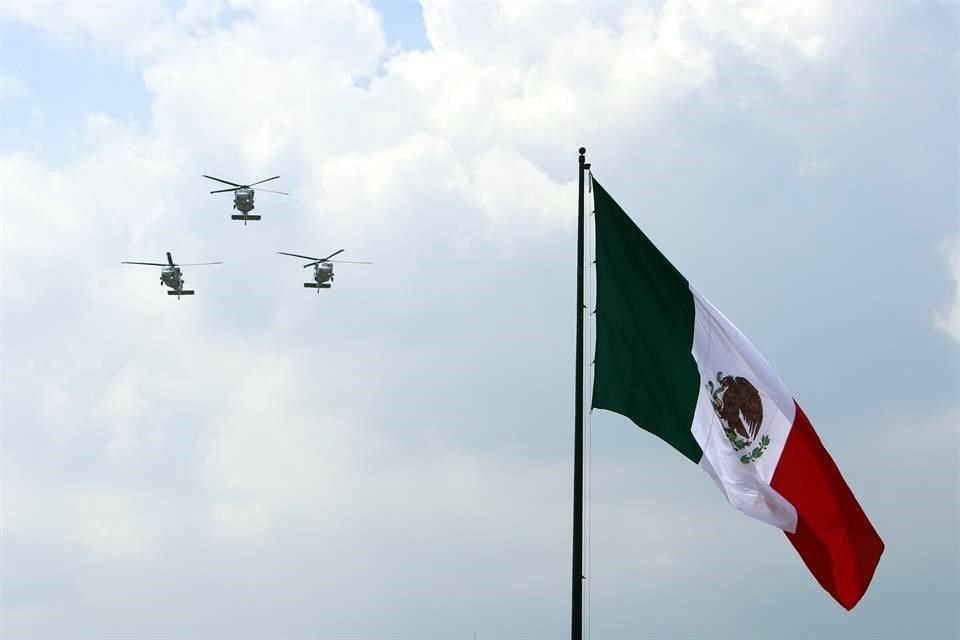 A las 11:00 horas inició el desfile del 209 aniversario de la Independencia de México.