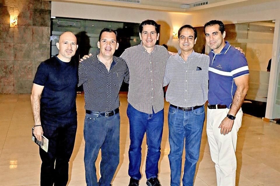 Ricardo Garza, Manuel Dávila, Roberto Martínez, Salvador Costa y Mauricio Flores