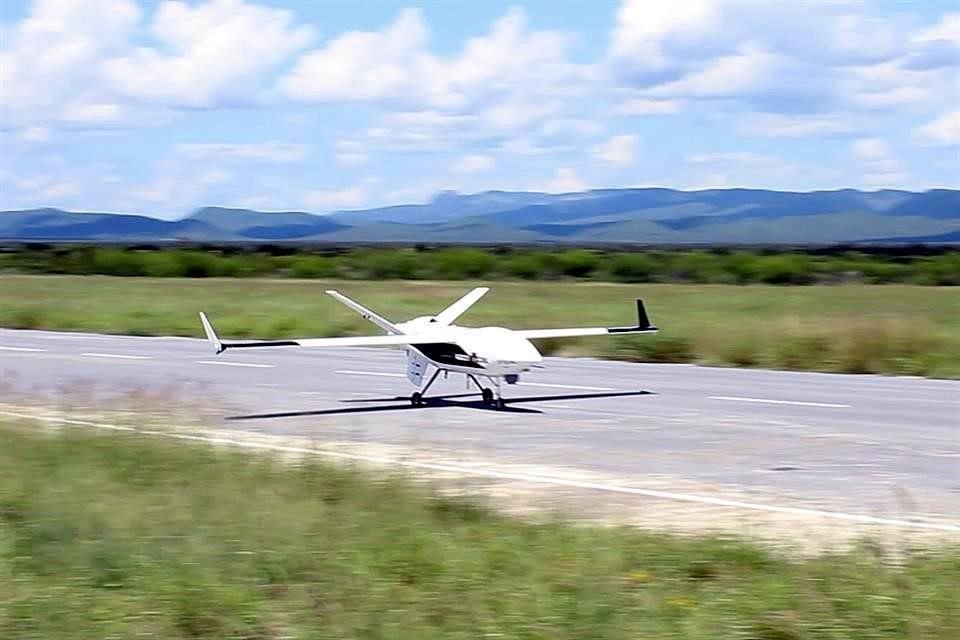 Aunque al comprarlo se dijo que el dron era autónomo para aterrizar, el jueves sufrió un accidente al aterrizar.