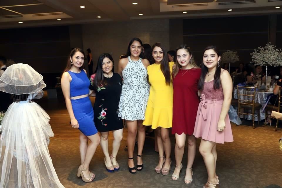 Blanca García, Gabriela Garzón, Wendy Cepeda, Kelly Rojo, Cecilia Rojas y Brenda Barraza