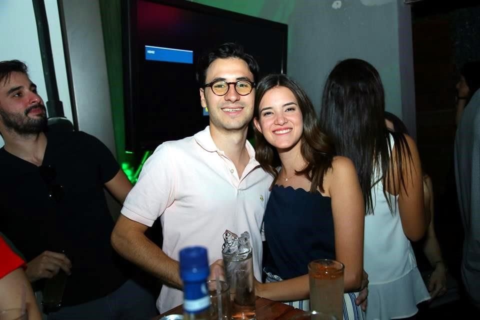 Rubén Ortiz y Mariana Sada