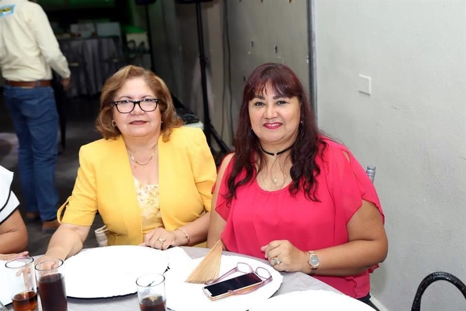 Reyna Noriega y Margarita Abella