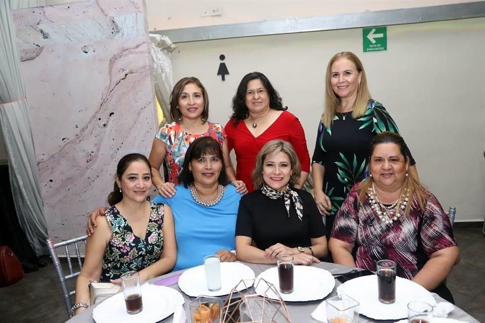 Beatriz Núñez Ruiz, Alejandra Santillán, Consuelo Garza, Malena Leal, Ángeles García, Angélica Leal e Irma Rodríguez