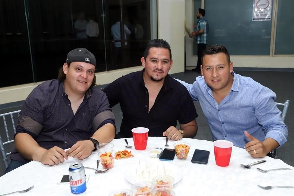 Héctor García, Jibram Hernández y Omar Treviño