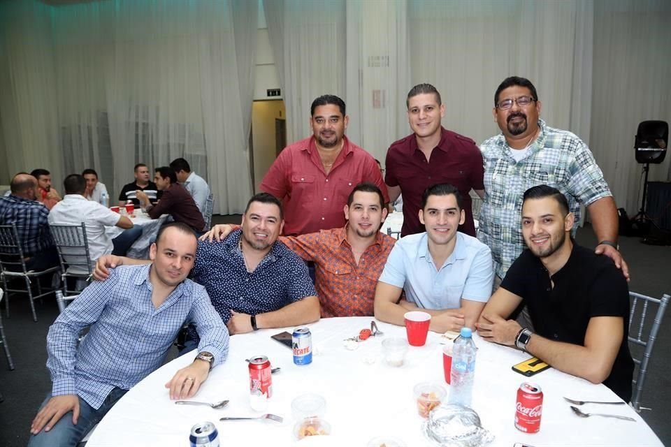 Fernando García, Rodrigo Cruz, Mario Hernández, Ángel Garza, Israel Rodríguez, Mario Cavazos,  Andrés Cavazos y Alán Cruz