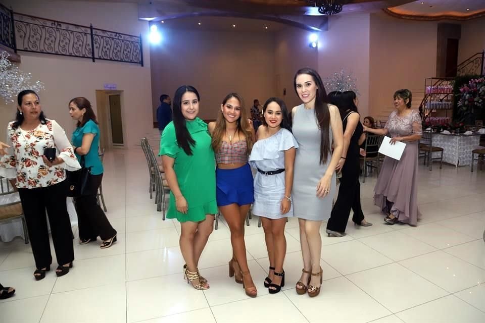 Cecilia Castro de Morales, Lariza Rodríguez, Susy Rodríguez y Lucero Garza de Lozano
