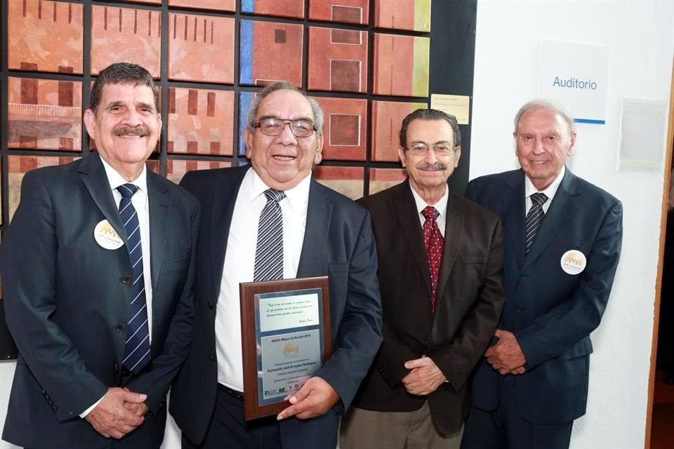 Max Garza Valle,, Raymundo Arroyave, Juan Gerado Garza y Jose Luis Otero