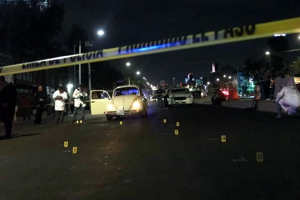 Un conductor murió baleado en Eje 3 Oriente y Alfonso Toro, en Iztapalapa, mientras que una bala perdida lesionó a una menor de 7 años.
