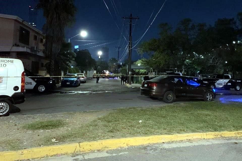 El ataque a balazos fue afuera de un domicilio ubicado sobre la calle Paseo Alicia, entre Paseo Llavale y Paseo Nora, frente a una plaza pública, cerca de las 22:30 horas del lunes.