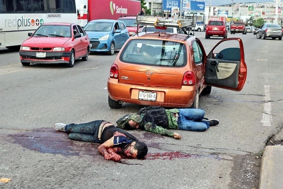 En calles principales de Culiacán quedaron regados cuerpos ante el terror de los habitantes.