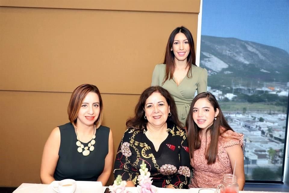 Nabibi Falcón, Elva Flores Daniela González y Gabriela Iglesias