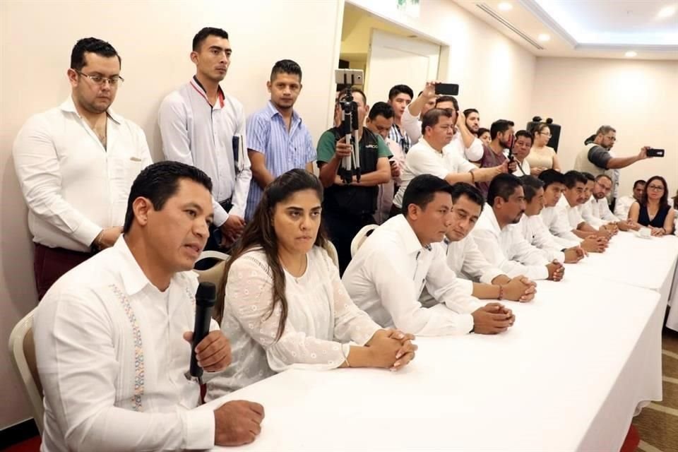 Daniela Estrada Choy, Alcaldesa de Villa Comaltitlán, dijo en representación de los Ediles que la decisión fue analizada durante varios meses previos.