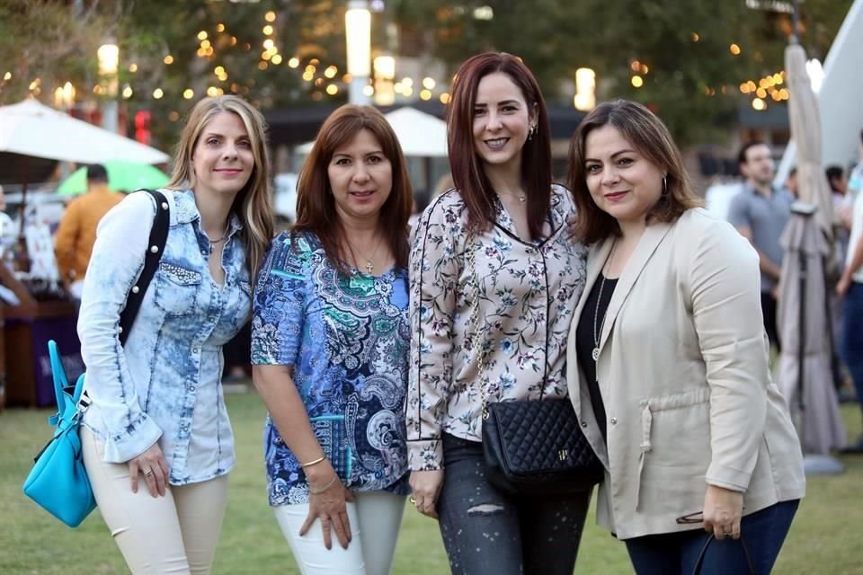 Beatriz Vidal, Olga Martínez, Martha Ruiz y Claudia García