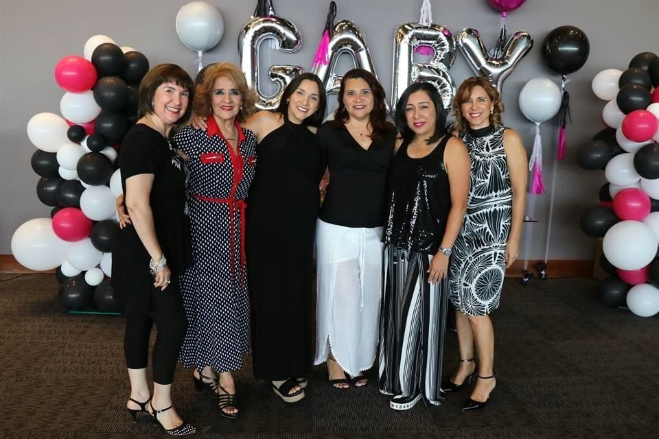 Eva Gloria Garza, Martha Alicia Rodríguez, Rosy de Rivas, Claudia Martínez de Gamez, Graciela Tamez y Aida Camiro