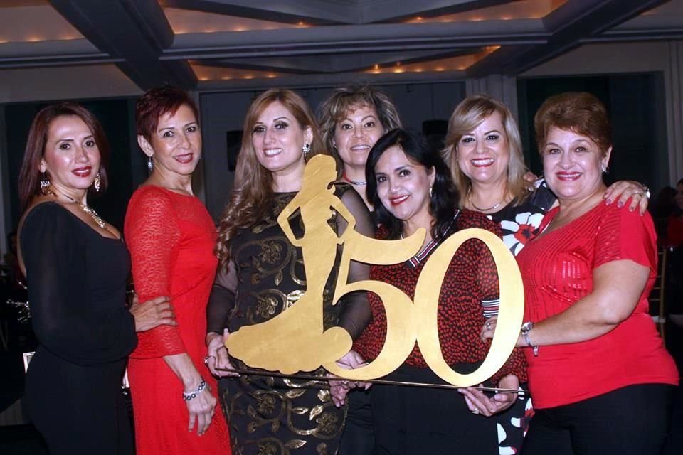 Patricia Cañamar, Noelia Bladé, Letty Colis de Villarreal, Ivonne Lozano, Maru López, Zulema Nevárez y Ana María de Ortiz