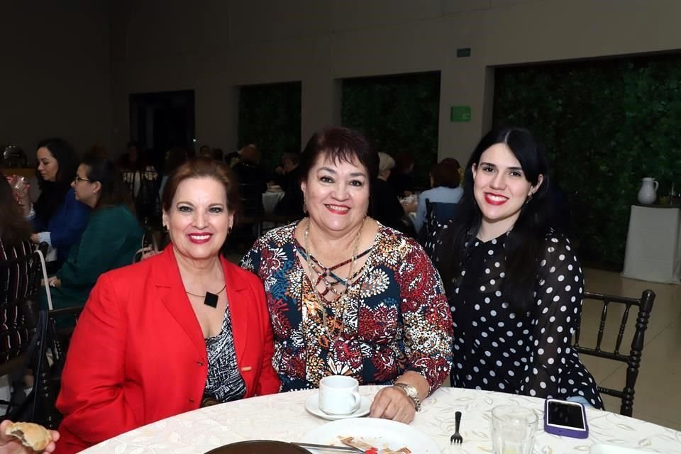 Elvira Villarreal de Castillón, María Esperanza Rentería y Melissa Trujillo