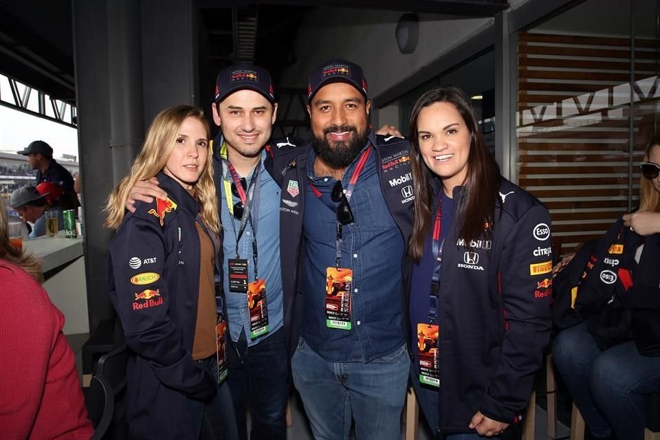 Paulina Medina, Ricardo Tamez, Ana Chávez y Raymundo Angeles, F1 GPMX Autódromo Hermanos Rodríguez, 26 10 2019.