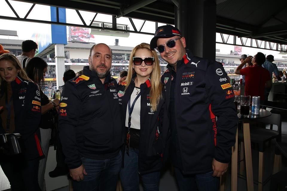 Jaime Longoria, Silvia de la Garza y Pablo Orta, F1 GPMX Autódromo Hermanos Rodríguez, 26 10 2019.