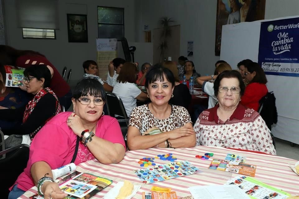 Adriana Ramírez, Rosita Ramírez y Angélica Garza