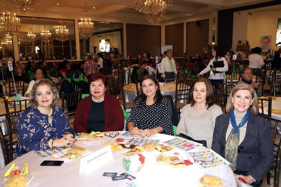 Adriana Garza, María Luisa Rocha, Graciela Garza, Graciela de Zambrano y Rosa María Garza