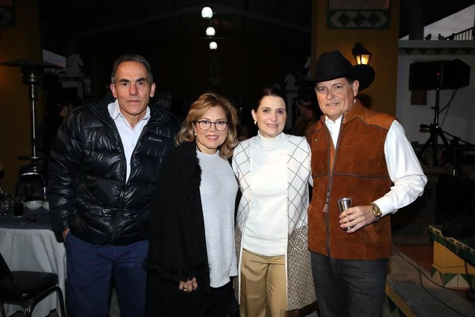 Federico Flores, Sandra Cavazos, Norma González de Montemayor y Jorge Montemayor