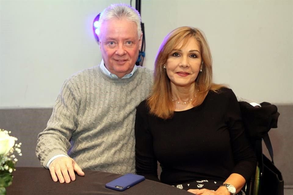 John Colter y Sandra Garza de Colter