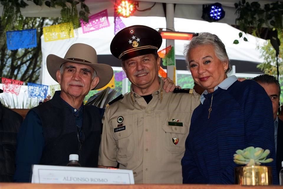 Alfonso Romo, Jens Pedro Lohman y Olga Sánchez Cordero
