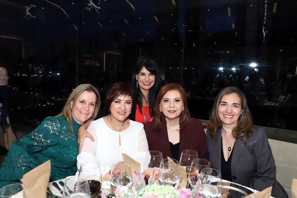 Mónica Villarreal de Lozano, Lupita Salazar de Martínez, Laura González, Rocío de Benavides y Elsa Guajardo