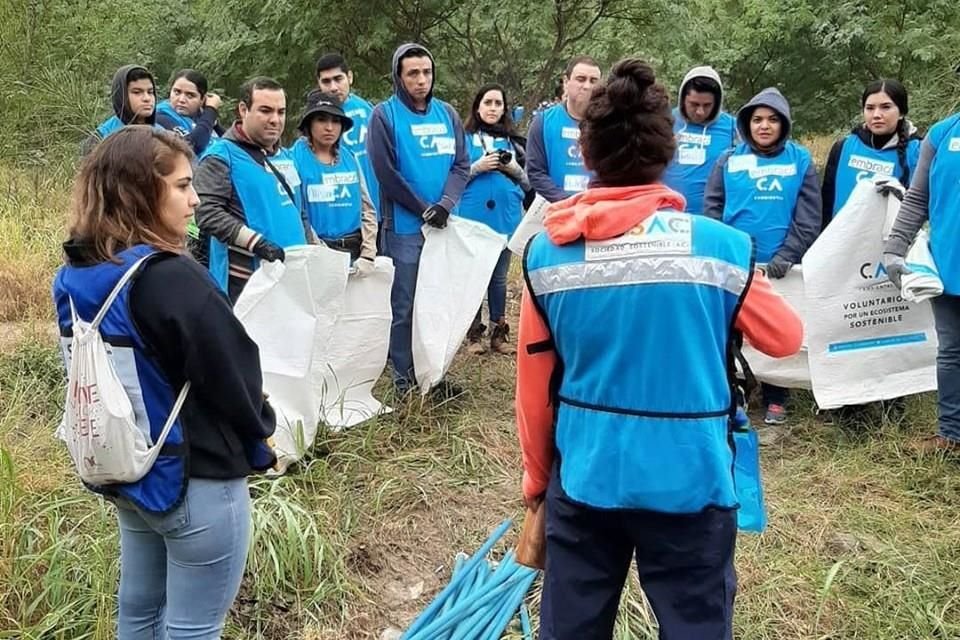En esta actividad participaron 115 voluntarios, de la asociación, de la empresa Embraco y del Bachillerato Militar San Bernabé y se llevó a cabo a la altura de la Calle 6 de la Colonia Caracol.