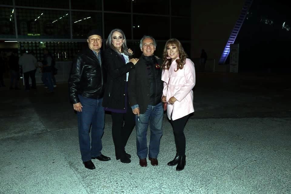 Pablo Obregón, Aurora Angulo, Ignacio Mendoza y Blanca Damian