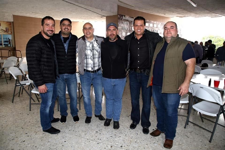 Alejandro Altamirano, Salvador Cisneros, Alberto Valdez, Victor de León, Javier Jiménez y Horacio Bahena