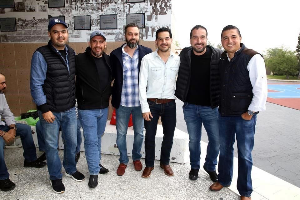Salvador Cisneros, Victor de León, Alejandro Salinas, Juan Jamesson, Alejandro Altamirano y Vidal González