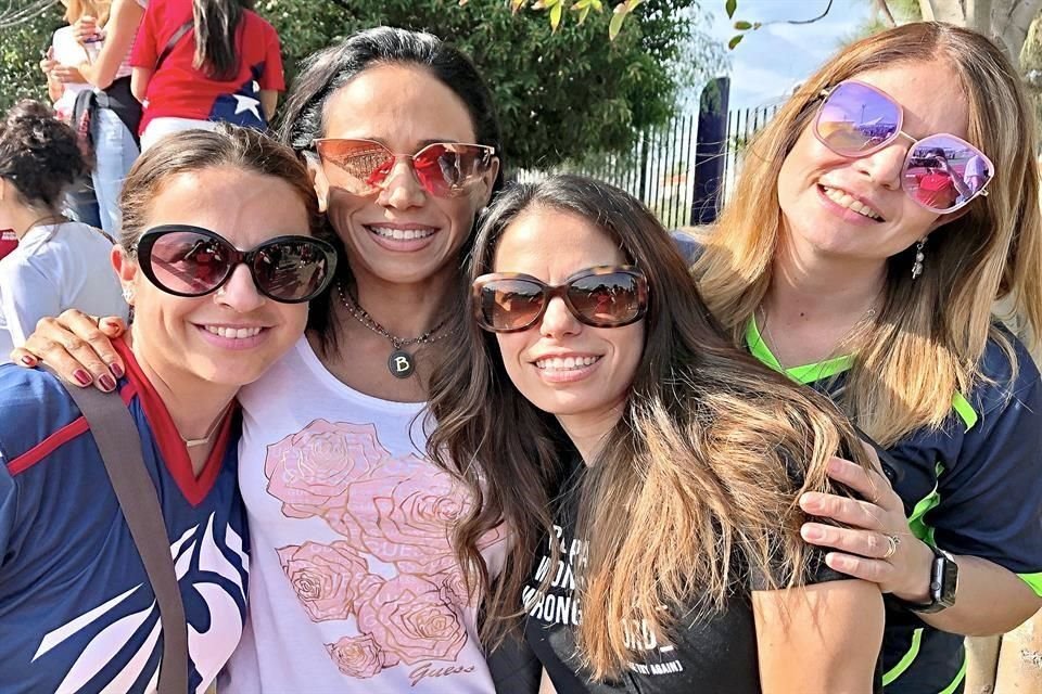 Sandra Sáenz, Brenda Ortiz, Esthela Siller y Elvia Tapia