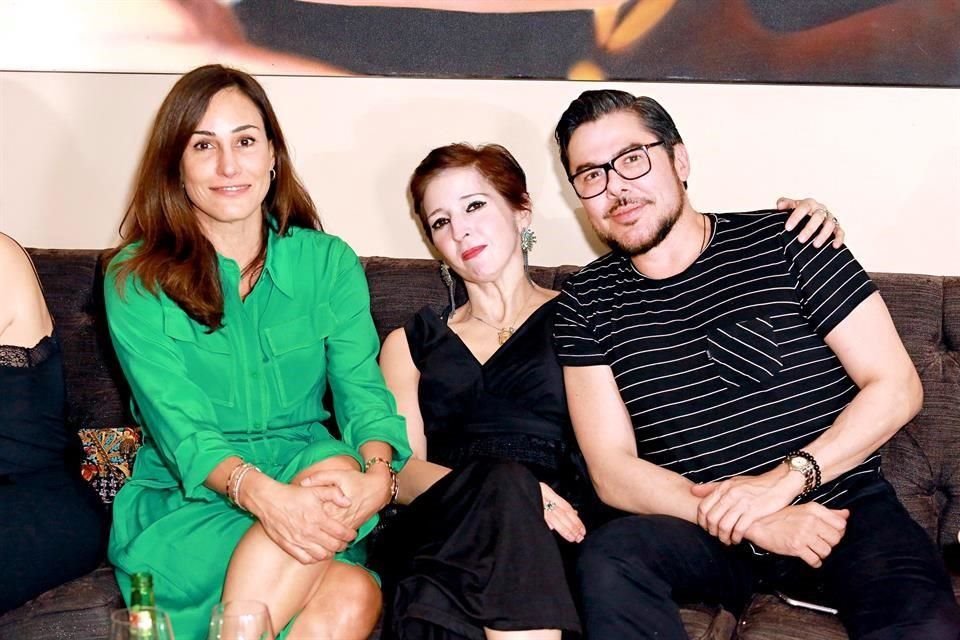 Lucía de la Peña, Bárbara Rodríguez y Heriberto Vázquez