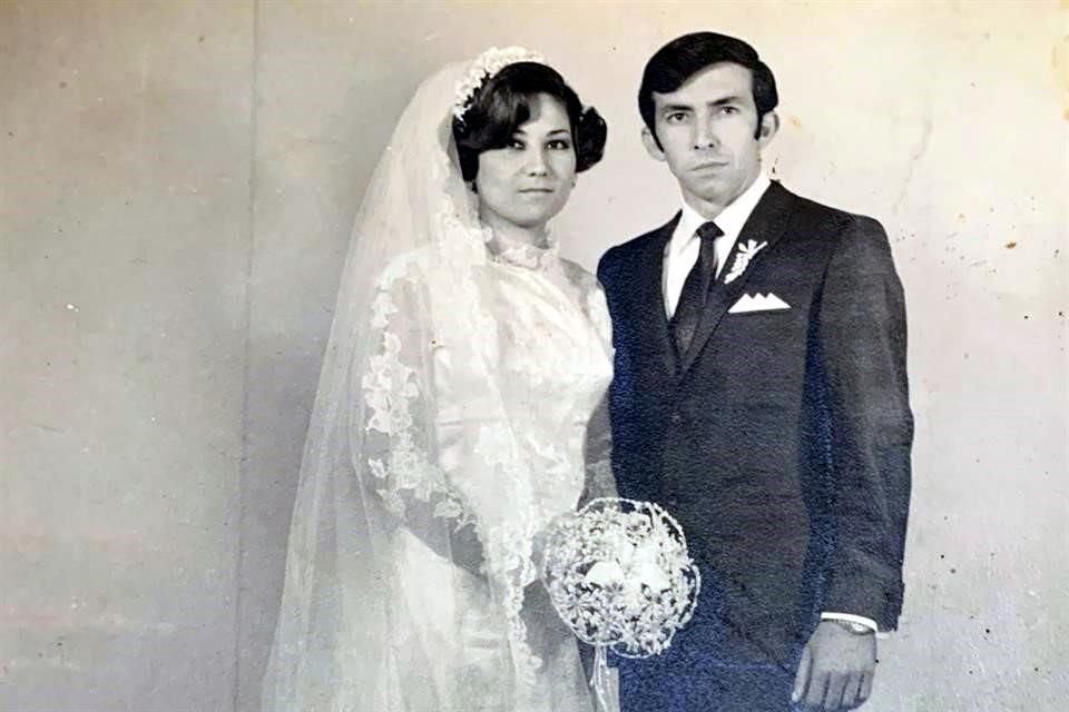 Rodolfo Salinas Salinas y María Cristina Garza de Salinas