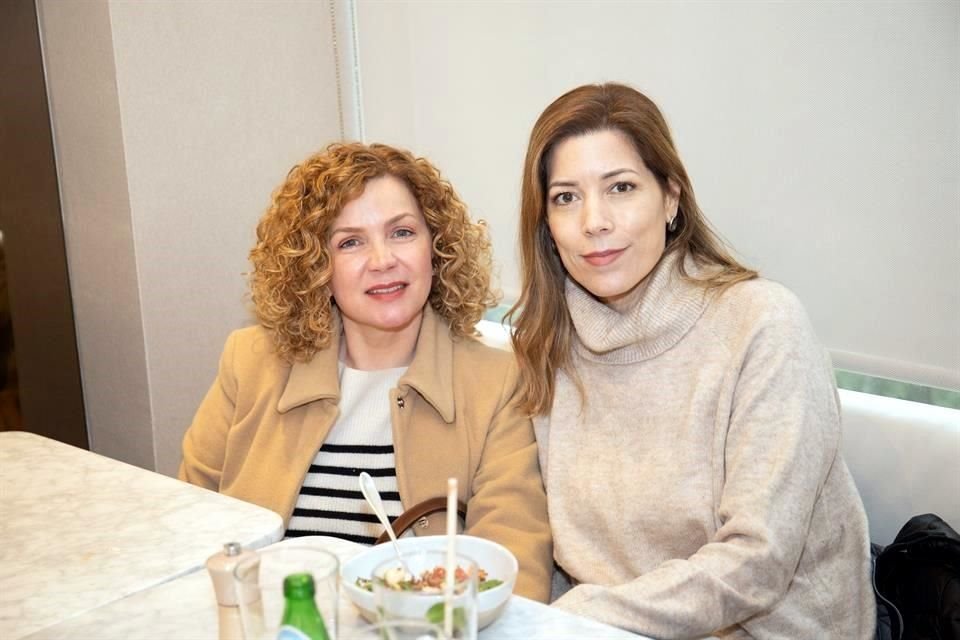 Analía de Vargas y Maco de Barrios Gómez