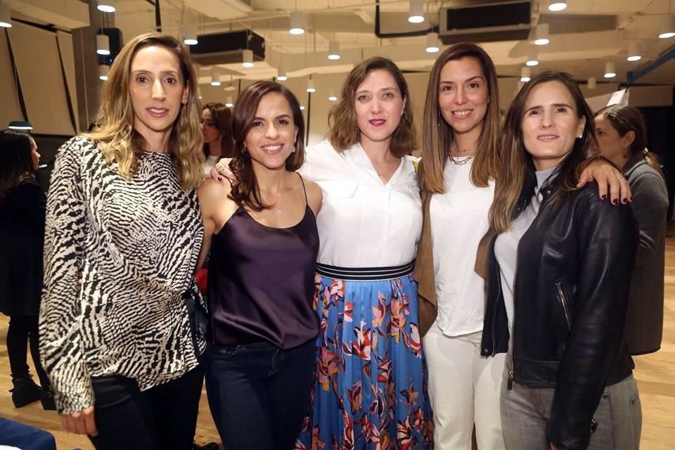 Sandra Muñoz de García, Vivianne Clariond de Piccolo, Carolina Elosúa de Martínez, Cecilia Dounce y Sofía Garza