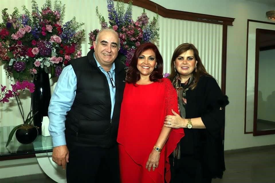 Rodolfo Rendón Elizondo, Ofelia González Rangel y Aldara Guajardo de Rendón