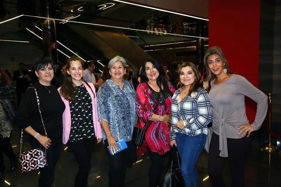 Elena Ruiz, Alejandra Diaz, Magda Bruster, Yolanda González, Malena González y Lucy Torres