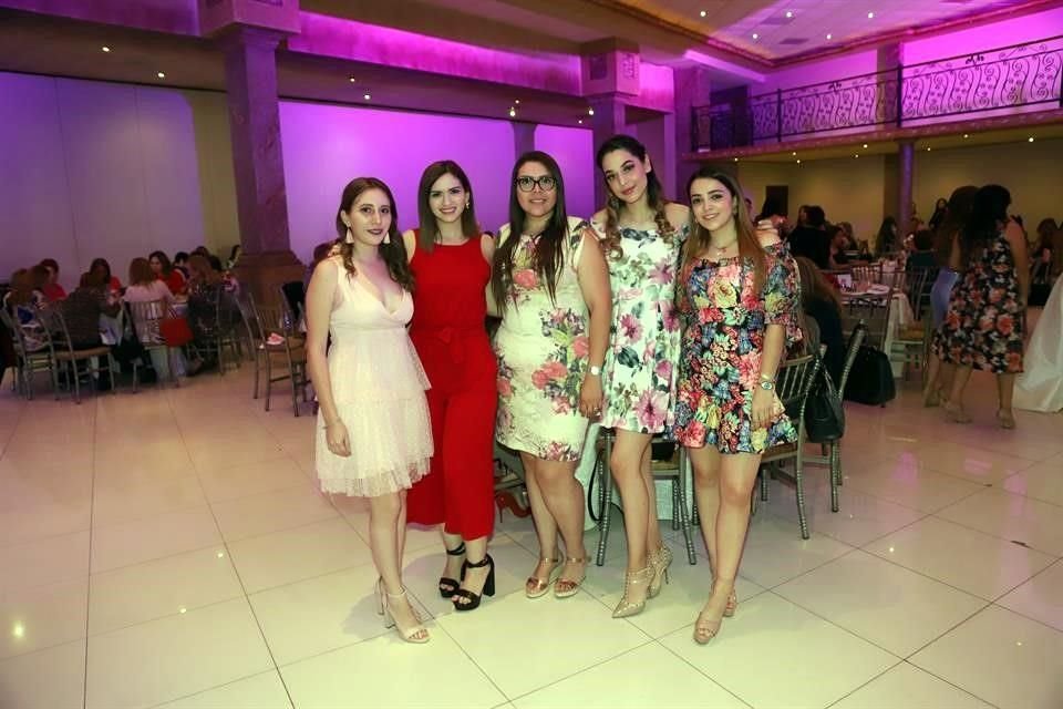 Montse González, Ana Karen Garza, Diana Rodríguez, Melanie Pérez y Karime Garza