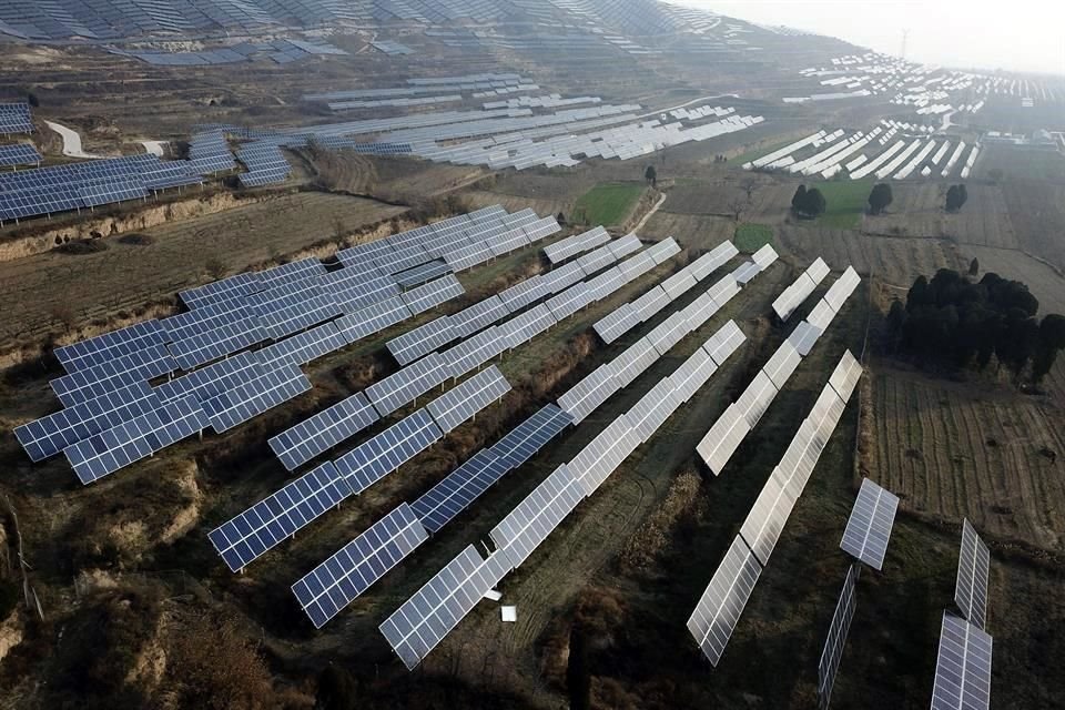 Desde de octubre de 2015, el SAT determinó que los equipos fotovoltaicos debían considerarse como generadores. 
