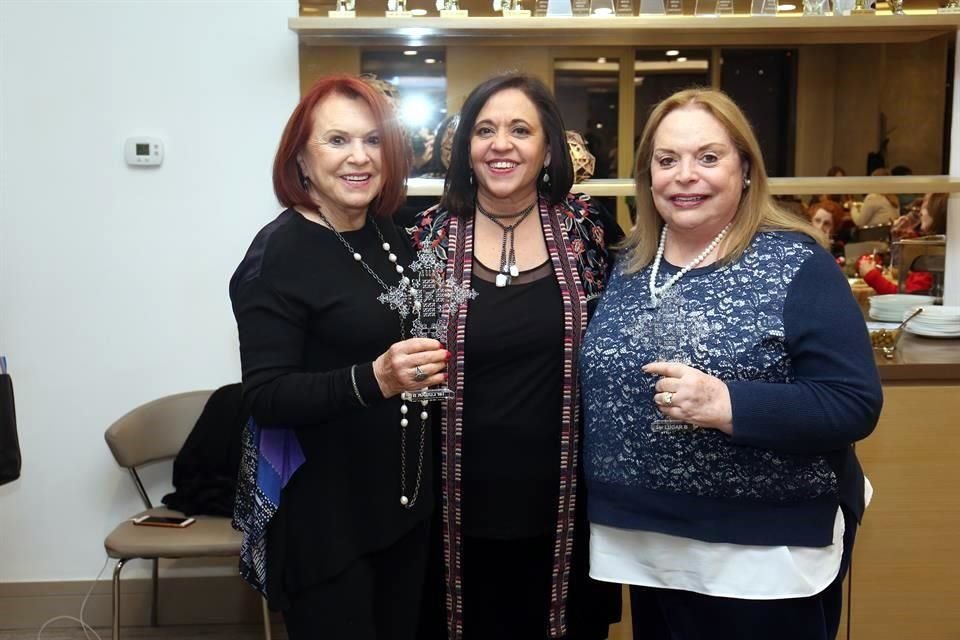 María Luisa Santos, Paty Cantú González y Zandra Garza T.