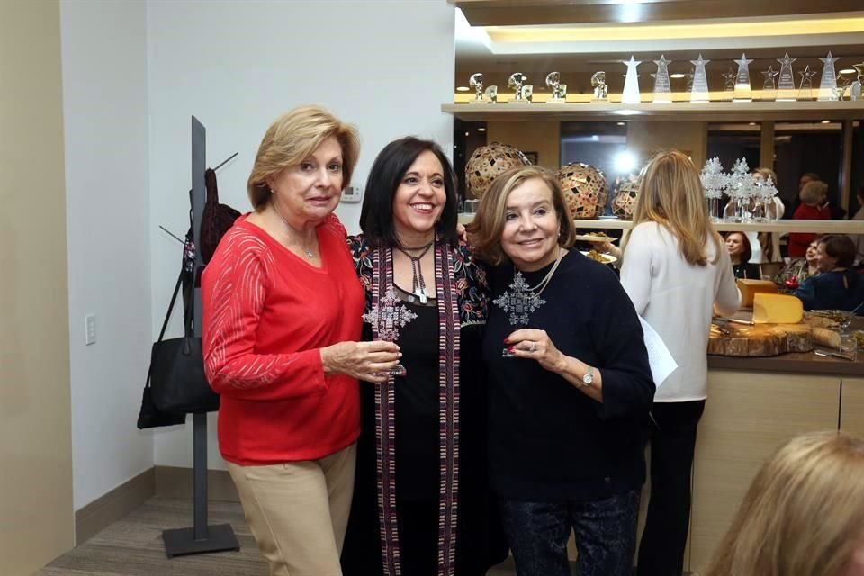 Cordelia Montemayor, Paty Cantú González e Yvonne Odriozola