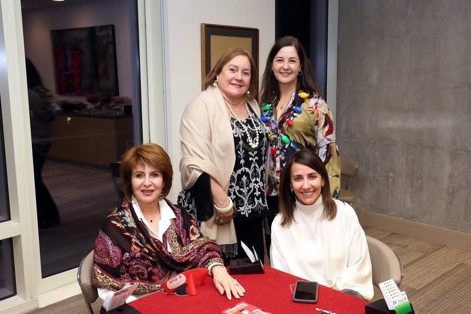 Rosy Lobo, Adriana Quintanilla de Longoria, Margarita Campuzano y Daniela García de Cueva