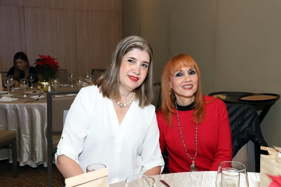 Doris Ruiz y Marina Colin